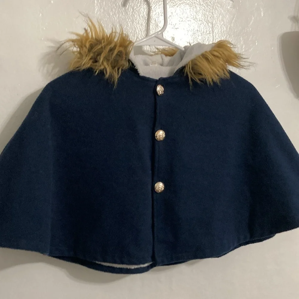 Adorable winter poncho like pea coat with a fuzzy hood size 5T